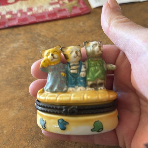 Three Little Kittens who lost their mittens Trinket box - Picture 6 of 6